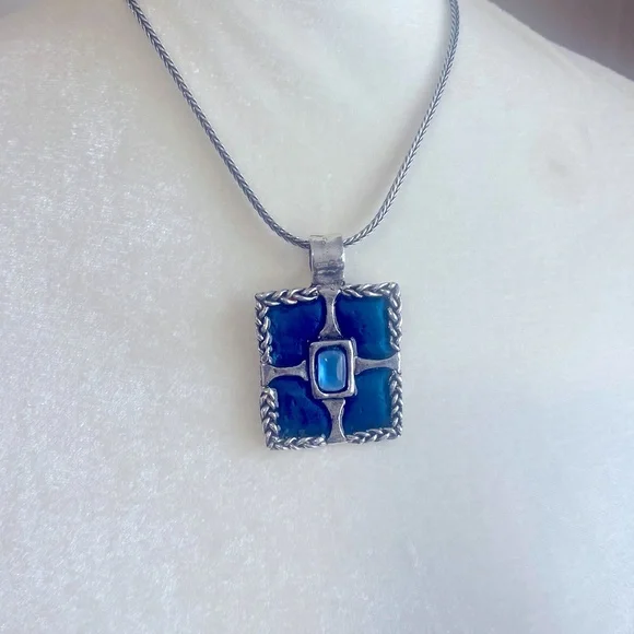 Cyclope Paris Large Pendant Necklace - Picture 2 of 7